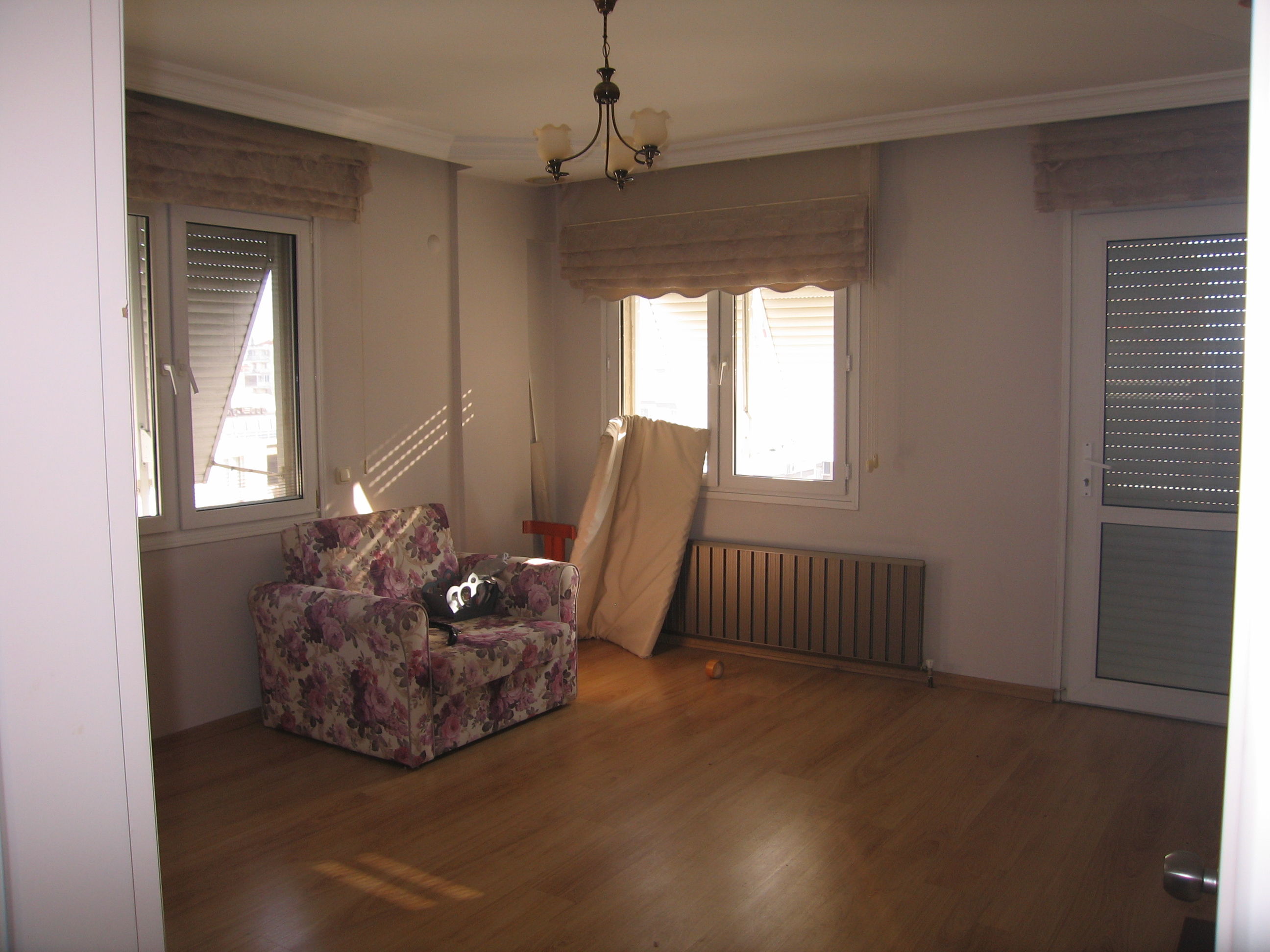 MUSTAFA KEMAL CAD YAKIN KİRALIK DAİRE İzmir Güler Emlak Satılık