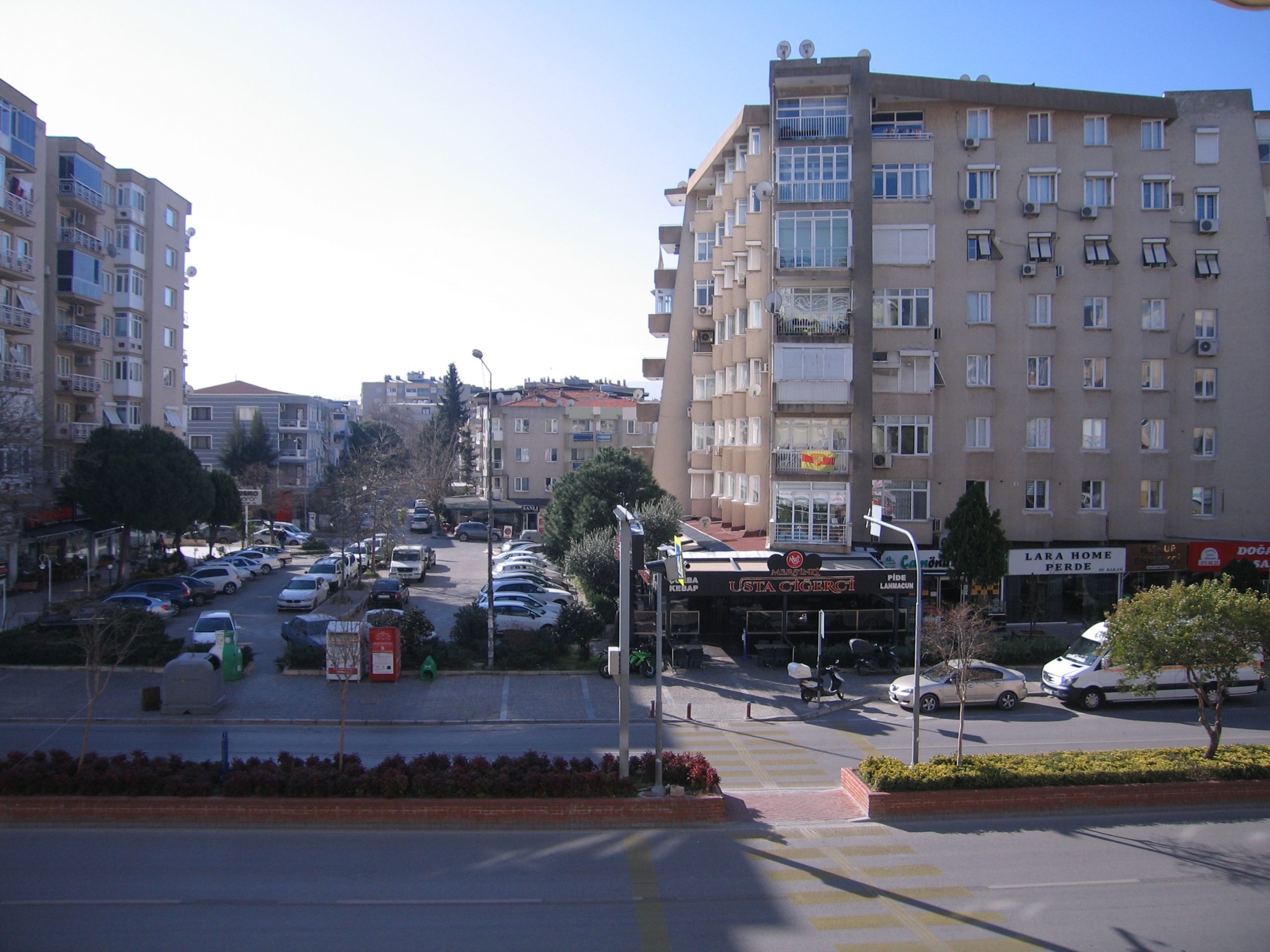 BORNOVA TIP MERKEZİ ÜSTÜ KİRALIK DAİRE İzmir Güler Emlak Satılık